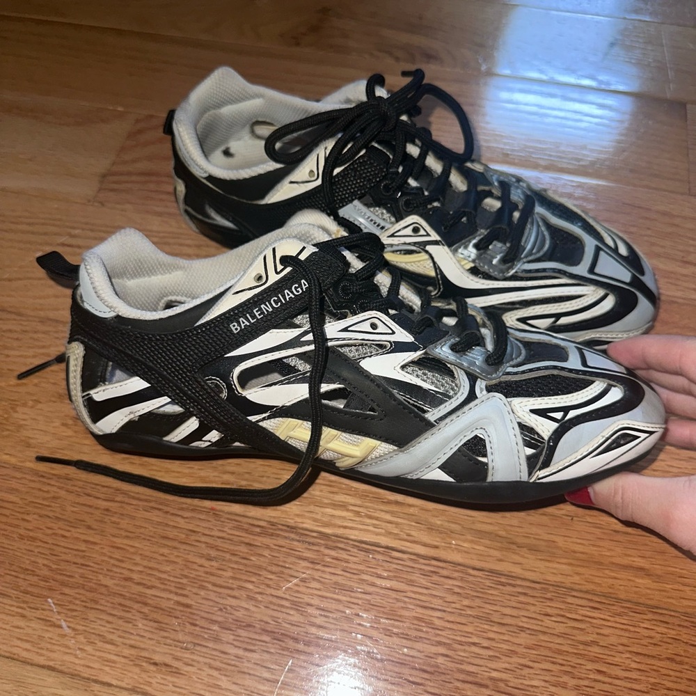 Balenciaga Black and White Sneakers - Picture 2 of 4